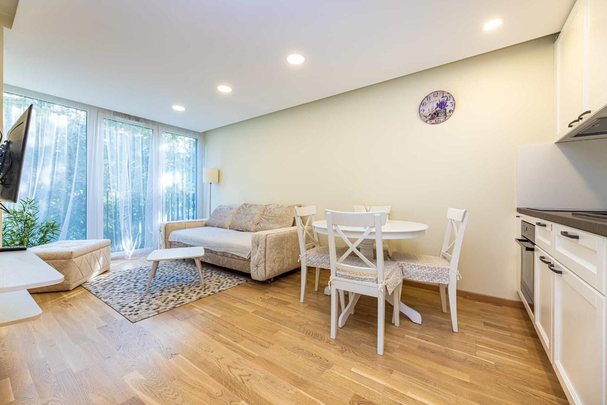 Central Square Apartments 帕兰加 客房 照片